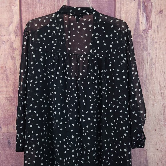 Torrid 4 Sheer Black White Hearts Print Hi Lo Blouse 4X - Picture 5 of 8
